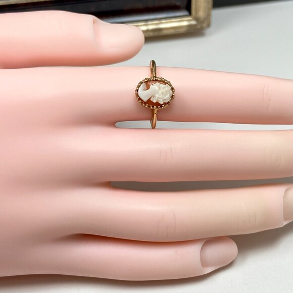 10k Solid Yellow Gold Vintage Genuine Carved Shell Cameo Estate Ring (size 5.75) - Picture 6 of 9